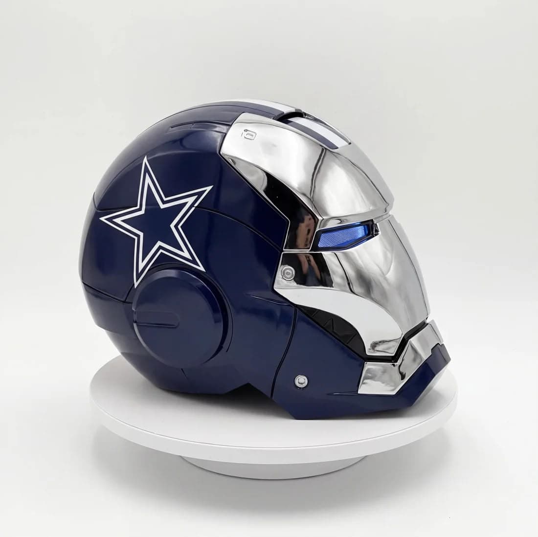 Dallas Cowboys STEEL HELMET CO. collectible helmet